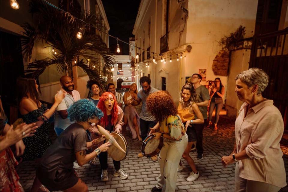 group-dancing-with-instruments