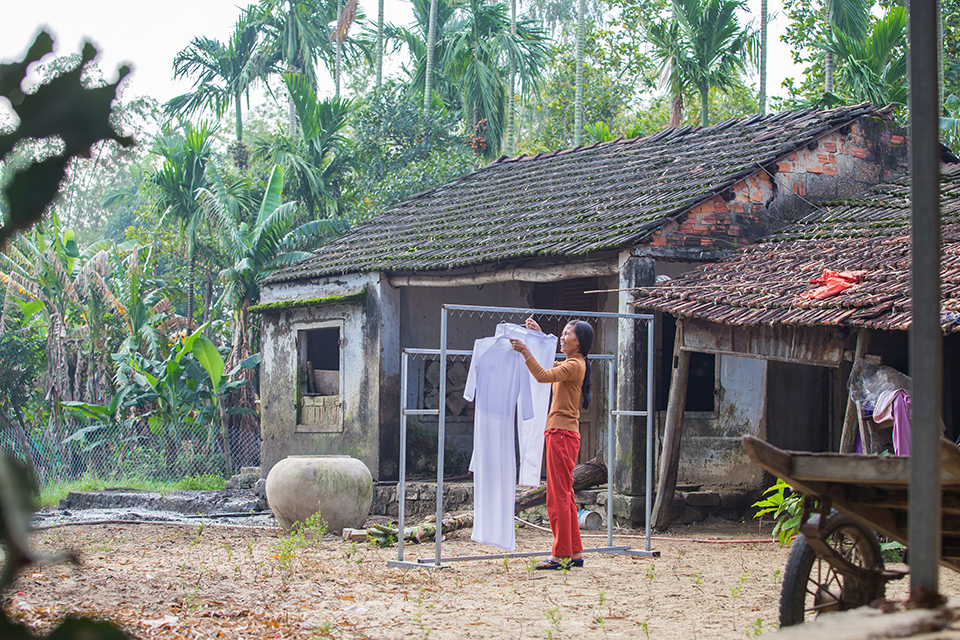 hanging wash in Vietnam