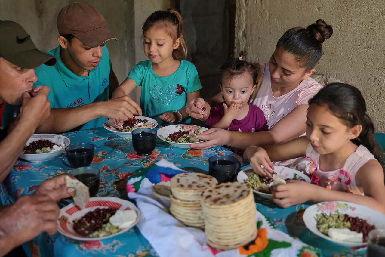 Honduras family dining together