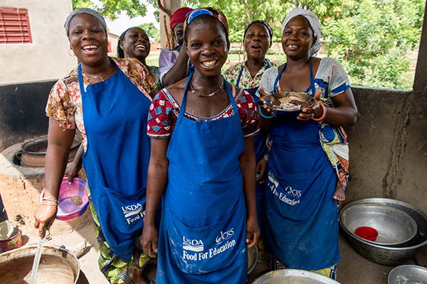 Moms help with CRS school meal program in Benin