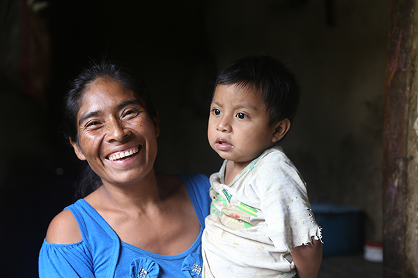 mother and child in Guatemala