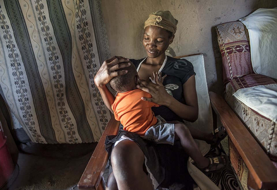 mother and child in Kenya