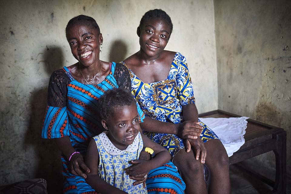 mother and her children in DR Congo