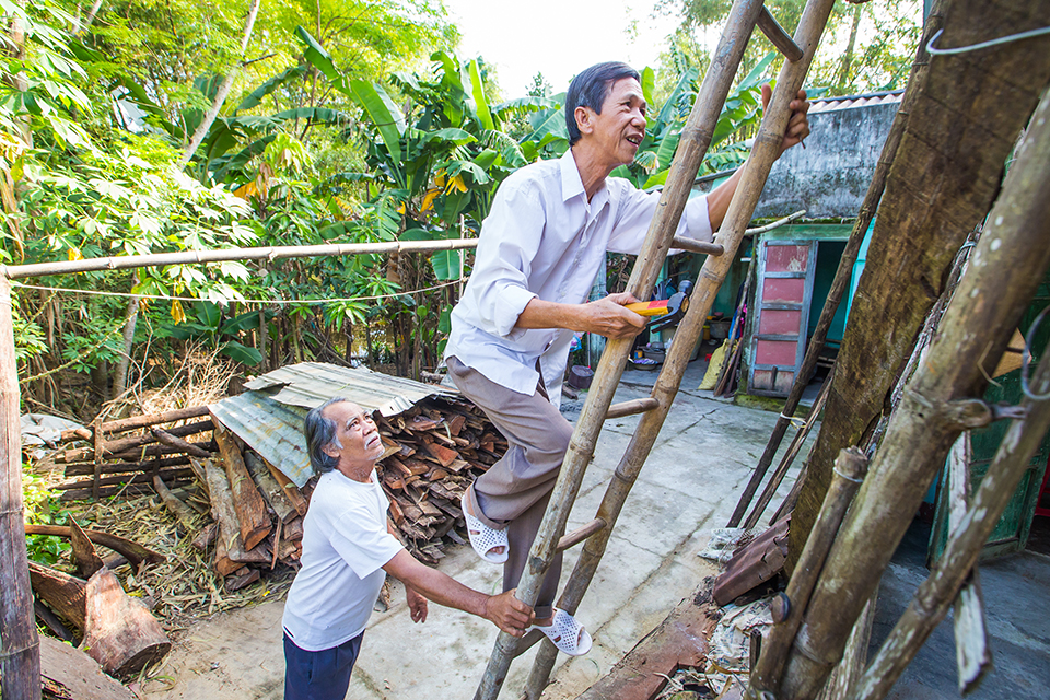 replacing a roof in Vietnam