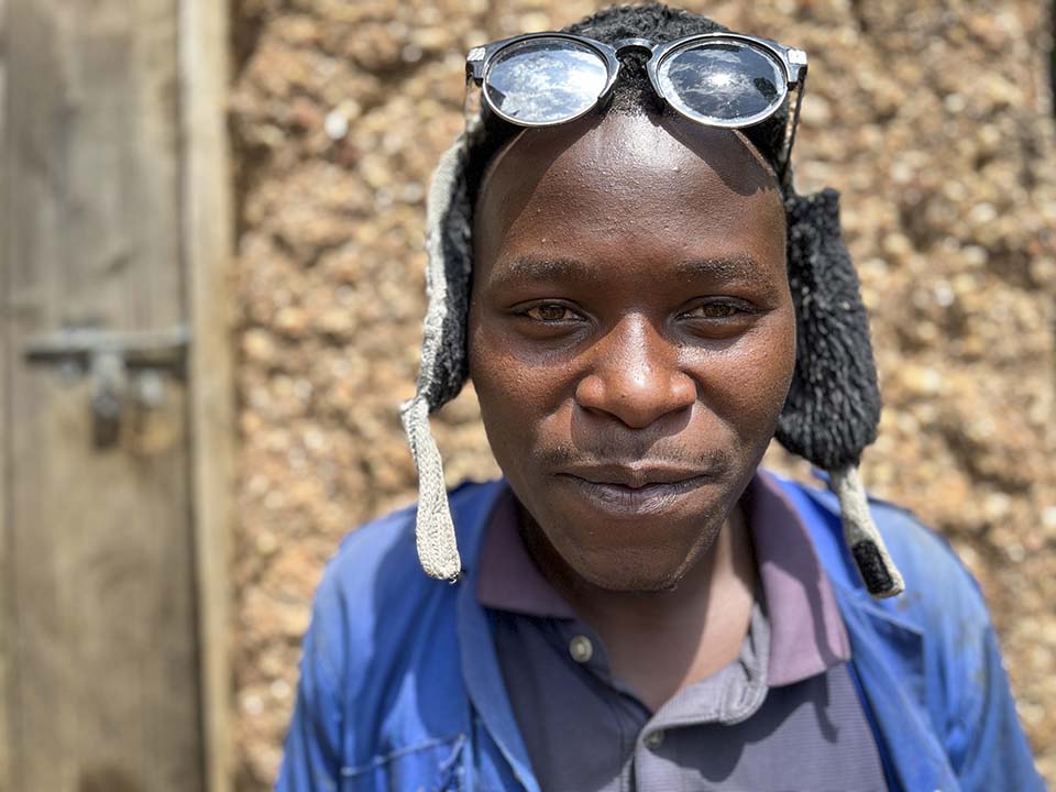 Rwanda capenter facing camera
