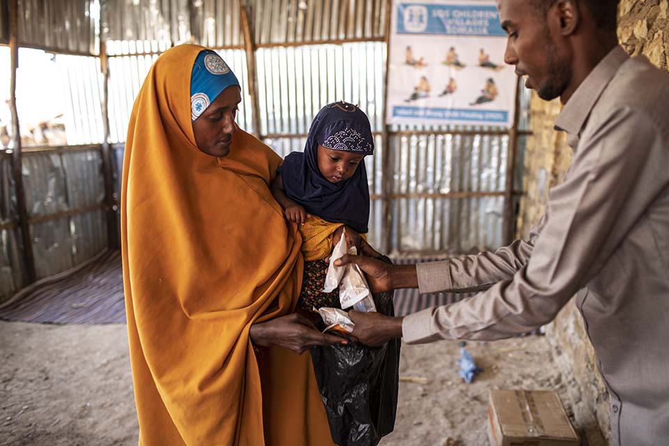 Somali mom receives nutritional supplements