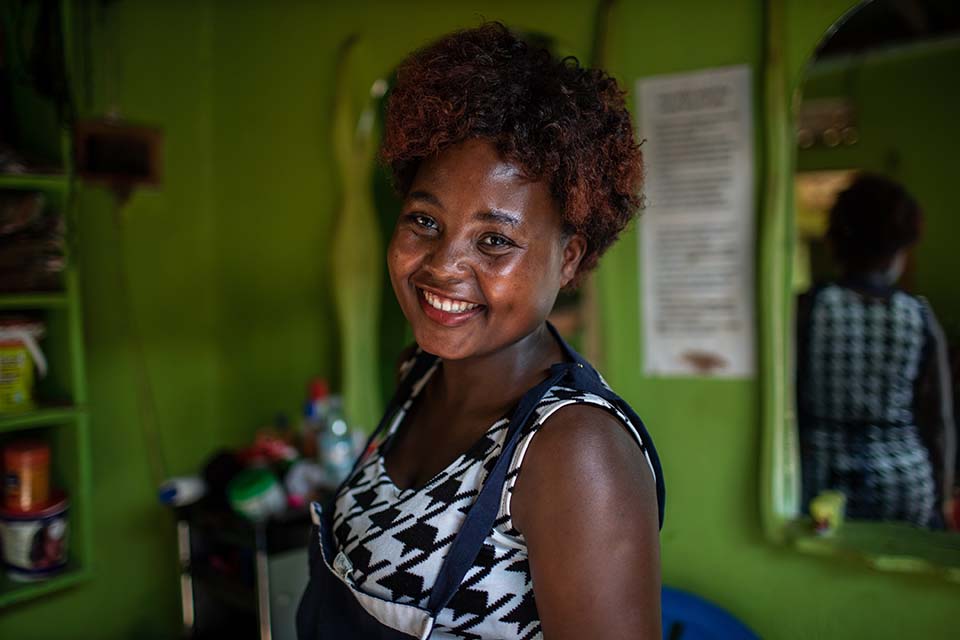 Uganda hair stylist