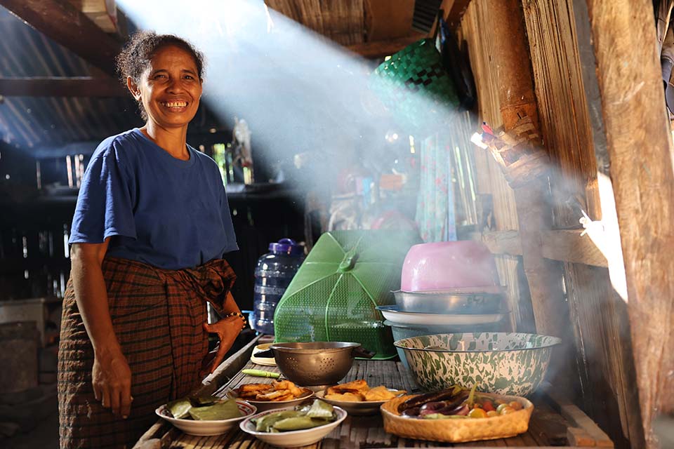 woman in market in Indonesia