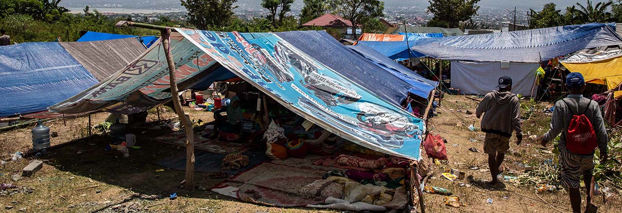 Indonesia quake temporary shelter