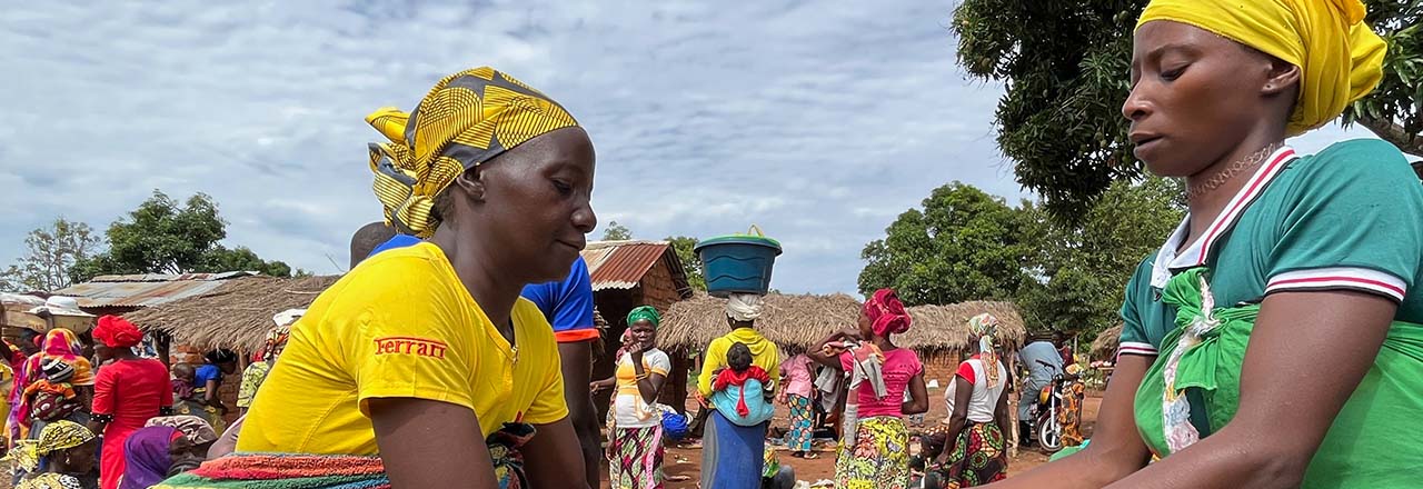 women at market in Central African Republic