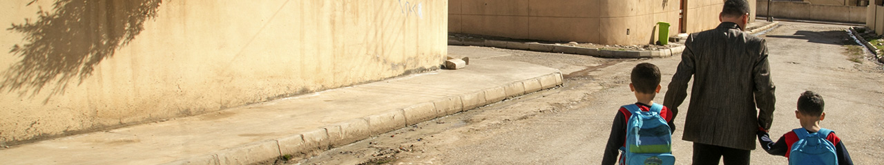 walk to school in Iraq