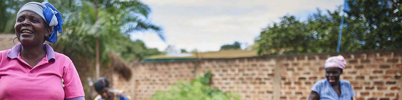 women in garden in Central African Republic