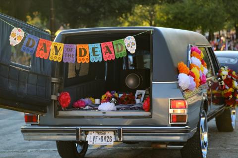 decorations for ía de los Muertos