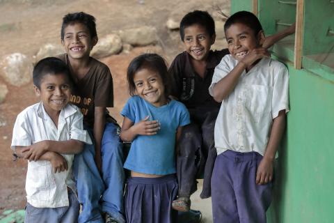 Niños sonriendo