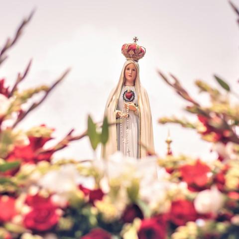 Our Lady of Fatima statue
