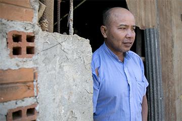 Sovanna Chhon struggled to pay for his family’s daily living expenses even before his brother fell ill. With another person to look after now, their budget is tighter than ever. 