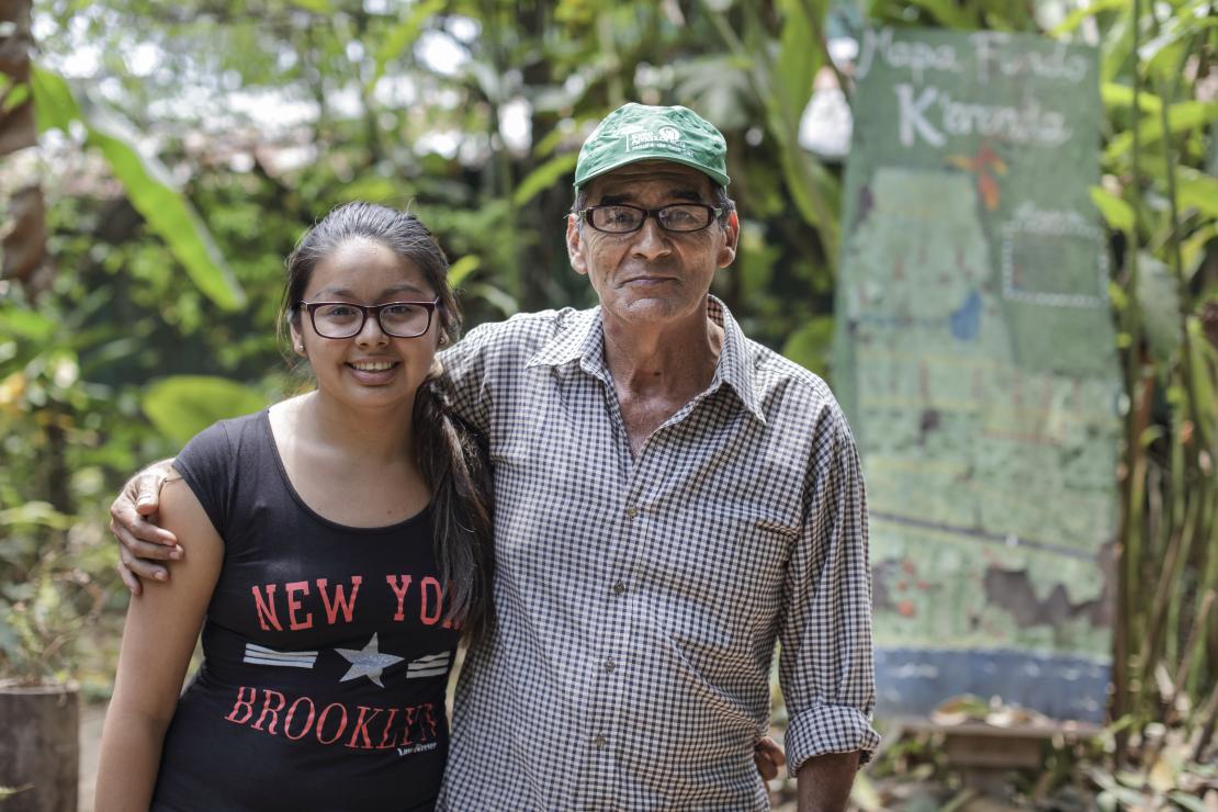 Victor is teaching his daughter about the Peruvian Amazon and the ecology of the region. Photo by Oscar Leiva/Silverlight for CRS