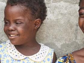 Congolese mother and children