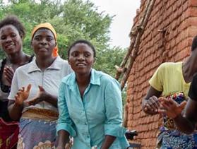 Malawi women dancing